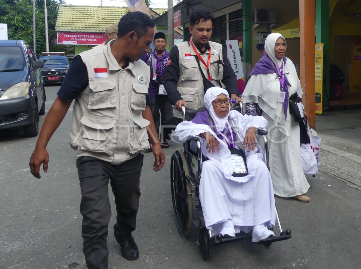 Pemberangkatan jamaah calon haji Maluku
