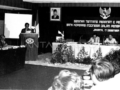 DIRJEN KOPERASI BUKA SEMINAR PERAN BANK KOPERASI 