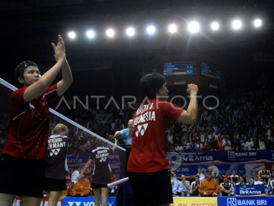 THOMAS UBER CUP