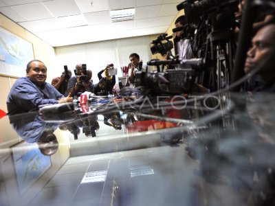 TANGGAPAN PENCEKALAN EMIR MOEIS