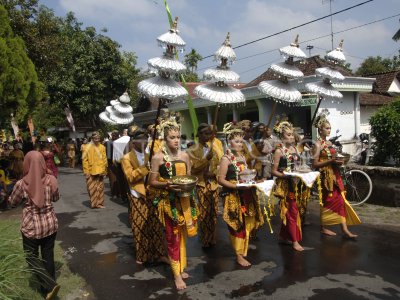 RITUAL PRABU ANOM