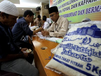 BAYAR ZAKAT FITRAH