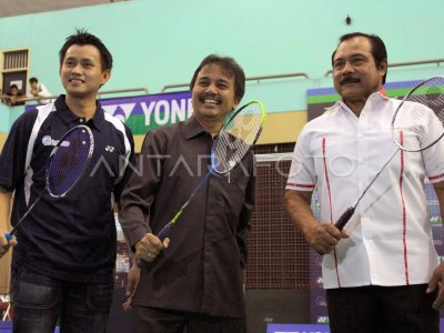 CHAMPIONSHIP DOUBLE LASHES SON