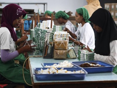 INDUSTRI KRETEK RUMAHAN