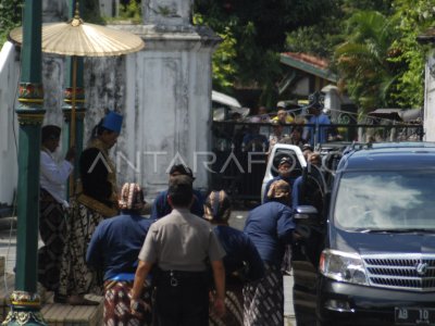 SABDA RAJA KERATON NGAYOGYAKARTA