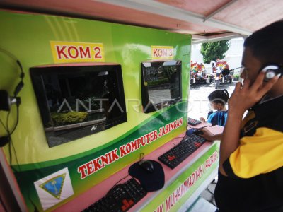 MOBIL INTERNET TENAGA SURYA
