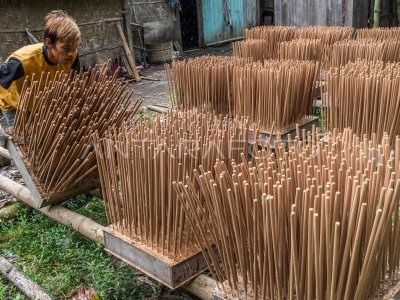 PRODUKSI DUPA TERKENDALA CUACA