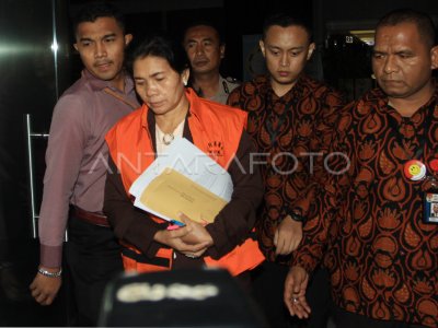 KPK TAHAN MERRY PURBA