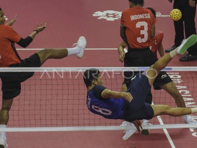 SEPAK TAKRAW PENYISIHAN QUADRANT PUTRA INDONESIA VS LAOS | ANTARA Foto