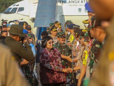 MENTERI LHK, PANGLIMA TNI DAN KAPOLRI TINJAU PENANGANAN KARHUTLA RIAU