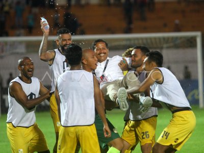 BARITO PUTERA TAKLUKKAN AREMA FC