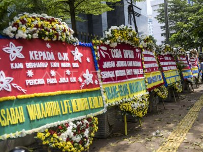 KARANGAN BUNGA DARI NASABAH JIWASRAYA