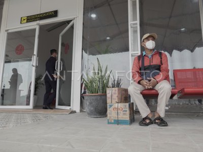 PENERBANGAN KOMERSIAL PERDANA BANDARA JENDERAL BESAR SOEDIRMAN | ANTARA ...