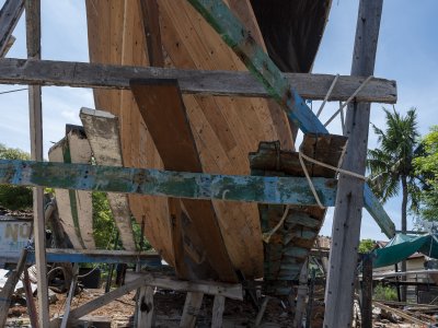 Kendala Bahan Baku Pembuatan Kapal Antara Foto