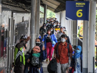 CAPACITÉ DES PASSAGERS DE RAIL 100 %