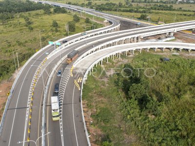 PENGATURAN OPERASIONAL ANGKUTAN BARANG LEBARAN | ANTARA Foto