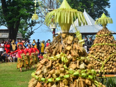 FESTIVAL KUPAT LEPET DI JEPARA