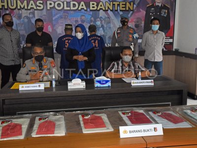 PENANGKAPAN SINDIKAT MAFIA TANAH DI BANTEN | ANTARA Foto