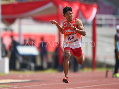 MEDALI EMAS LARI 200 METER PUTRA T37 APG 2022