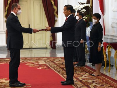 PRESIDEN JOKOWI MENERIMA SURAT KEPERCAYAAN DUBES LBBP