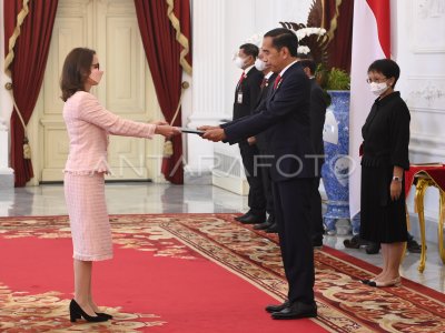 PRESIDEN JOKOWI MENERIMA SURAT KEPERCAYAAN DUBES LBBP