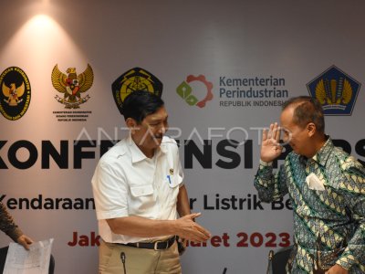 PELUNCURAN RENCANA AKSI DAERAH PERCEPATAN KENDARAAN BERMOTOR LISTRIK ...