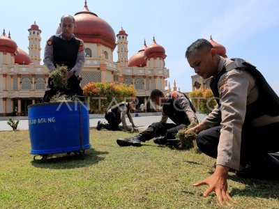 AKSI PEMBERSIHAN MASJID JELANG RAMADHAN