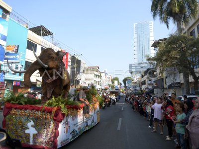 Pawai budaya HUT ke-341 Bandar Lampung