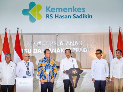 Peresmian pusat pelayanan kesehatan ibu dan anak