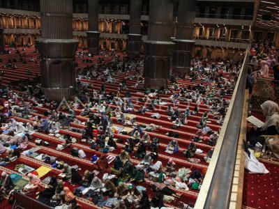 Iktikaf di masjid Istiqlal