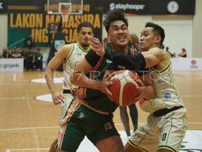 Pacific Caesar Surabaya kalahkan Bima Perkasa Jogja