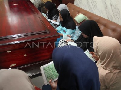 The body of Reno Syahputra Dewo has arrived in Surabaya