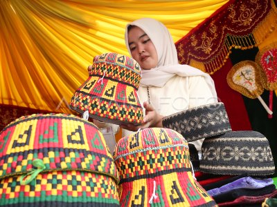 Produk kriya unggulan daerah 