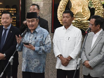 Konferensi pers Komisi Percepatan Reformasi Polri 