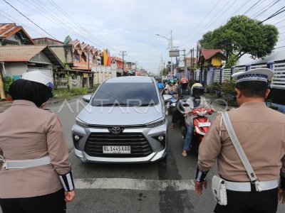 Mengheningkan cipta peringatan hari pahlawan di Aceh 