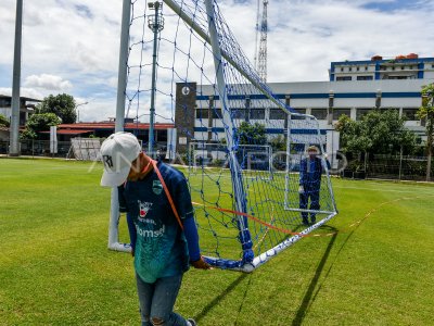 Persiapan kompetisi sepakbola disabilitas intelektual di Bandung