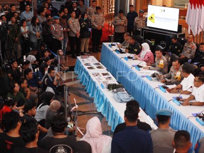 Keterangan Polda Metro terkait ledakan di SMA 72 

