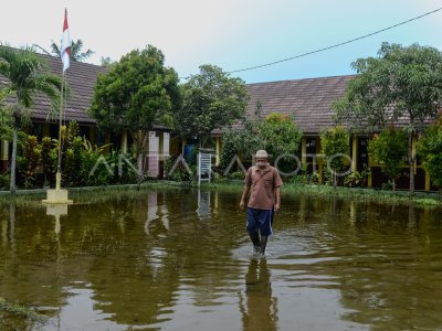 Dua sekolah dasar terdampak banjir di Kota Serang