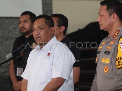 Polda Metro Jaya izinkan Roy Suryo Cs pulang
