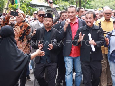 Roy Suryo dan Rismon penuhi panggilan Polda