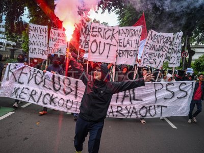 Aksi tuntut revolusi total PSSI di Jakarta