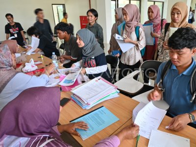 Bantuan modal bagi wirausaha muda di Palu