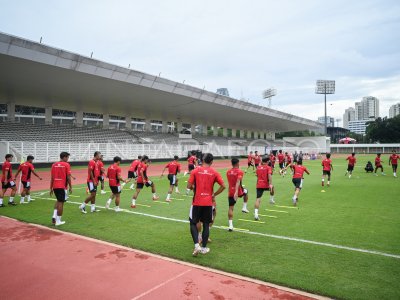 Latihan Timnas Indonesia U-22 jelang uji coba melawan Mali