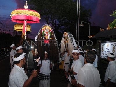 Upacara mesuci di Denpasar Bali