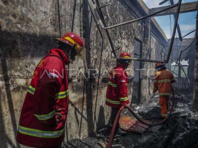 Gedung Musdalifa Asrama Haji Transit Ternate terbakar