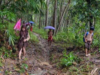 Accès aux écoles reculées à Pandeglang