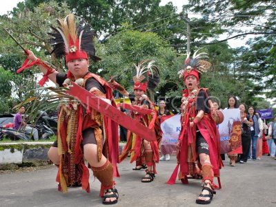 Nusantara Cultural Parade KMI XVI in Magelang