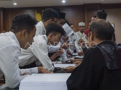 Sidang perdana 23 terdakwa kasus unjuk rasa Agustus 2025