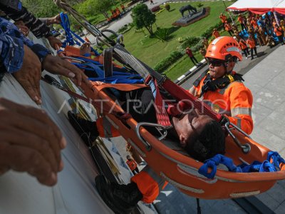 Simulasi tanggap bencana di Kendari