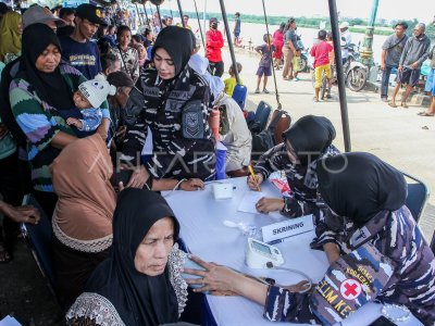 Bakti sosial dan bakti kesehatan HUT ke-80 Armada RI